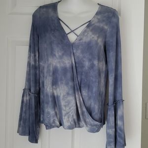AMERICAN EAGLE SOFT & SEXY TEE - SMALL